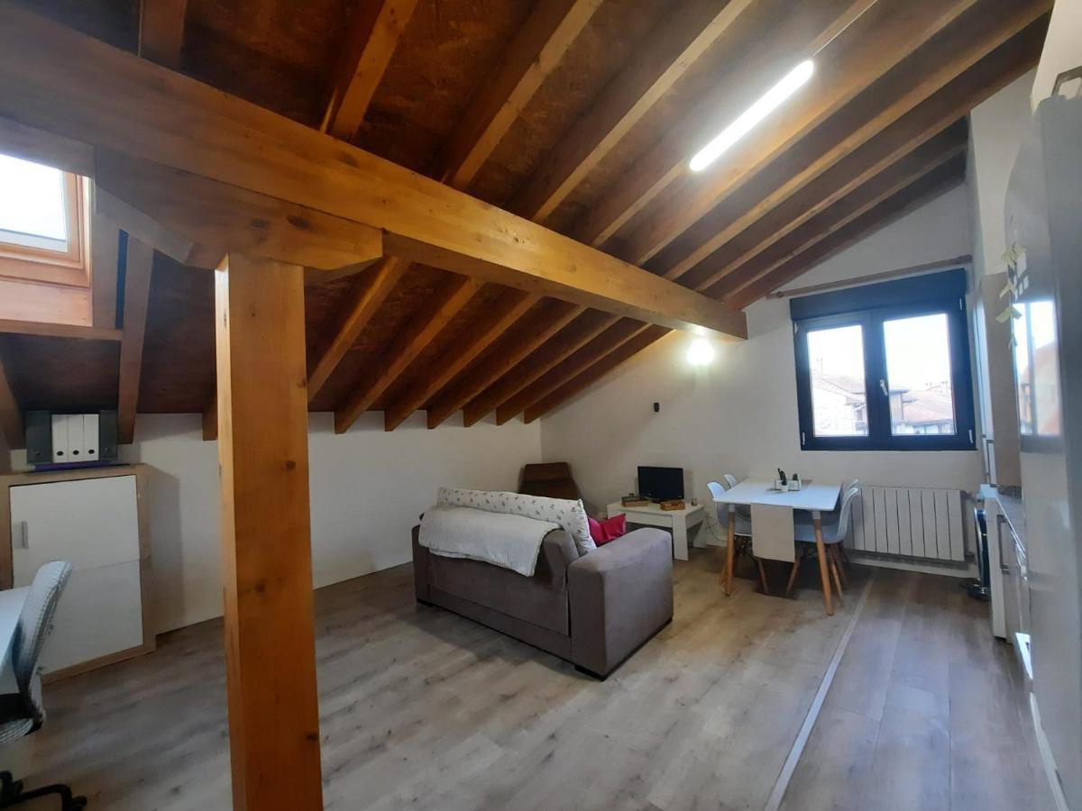 Precioso Ático a 10 minutos de Comillas Periedo Exterior foto